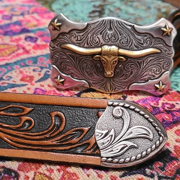 Tony Lama Other - Western Bullhead Belt Buckle and Leather Strap